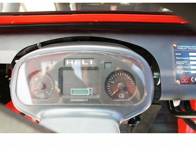 Дизельный погрузчик повышенной проходимости HELI CPCD30